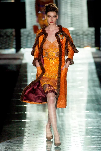 Look 19